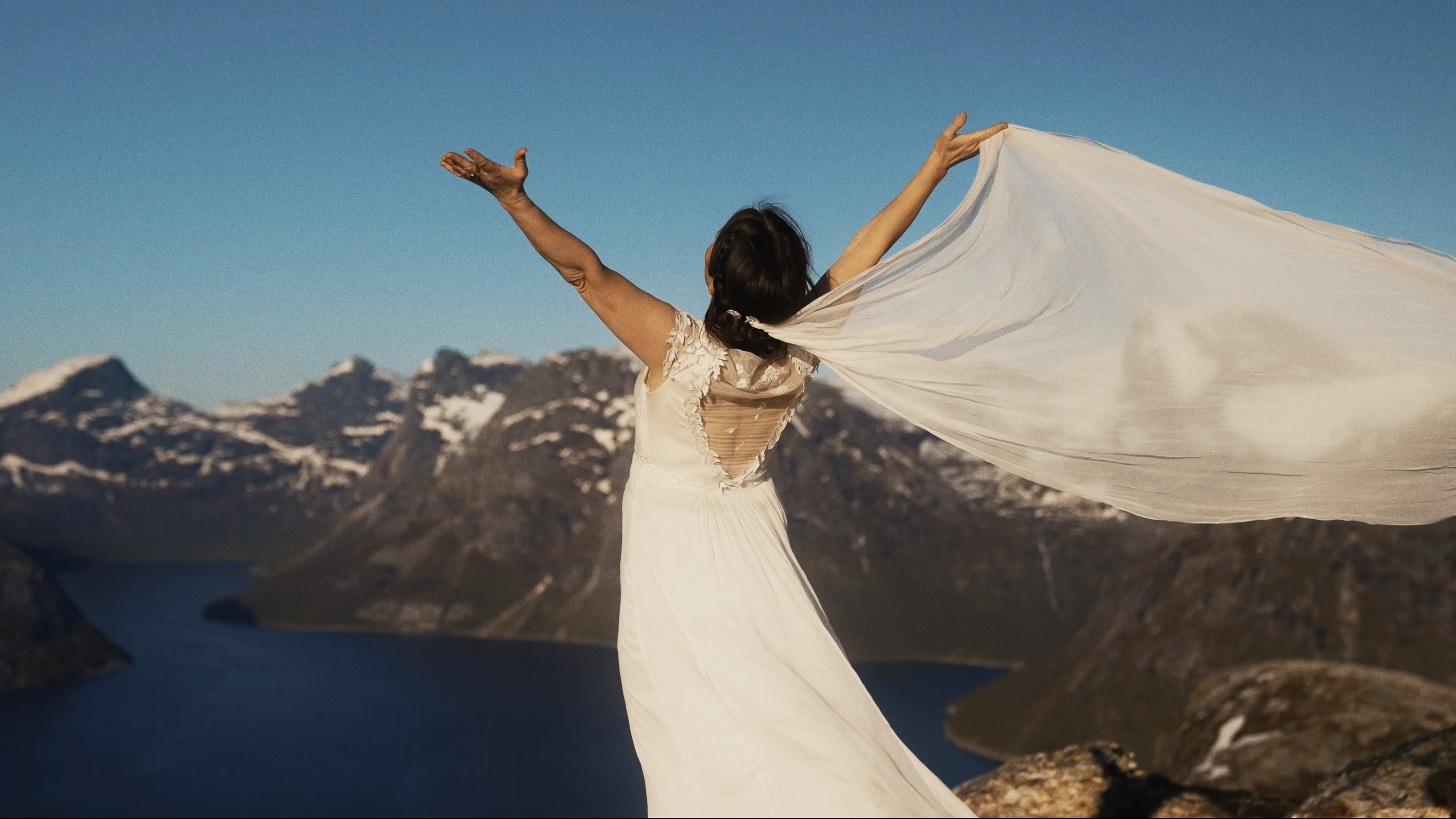 DRAUMEN HELD SEG FAST - Monica Eikås