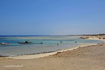 The bay at Marsa Shagra