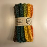 Nr 324 - virkade handledsvärmare