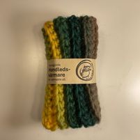 Nr 327 - virkade handledsvärmare