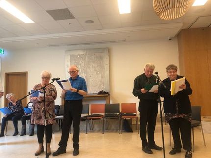 Leiklestur hjá leiklistarhópi Korpúlfa.