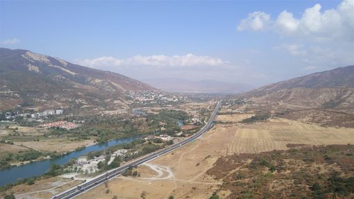 The part of E60 Hwy seen from Jvary Monastery