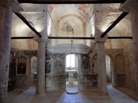 The marble templon and the nave of the main church.