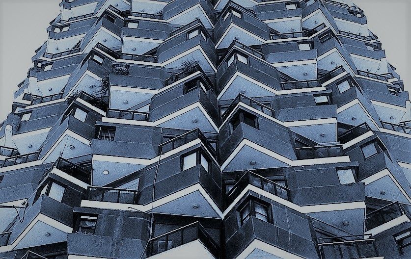 Detail of the Dizengoff Tower.