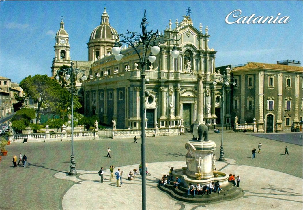 Piazza del Duomo in an old postcard.