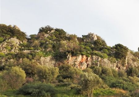 A path on the western part of the acropolis.