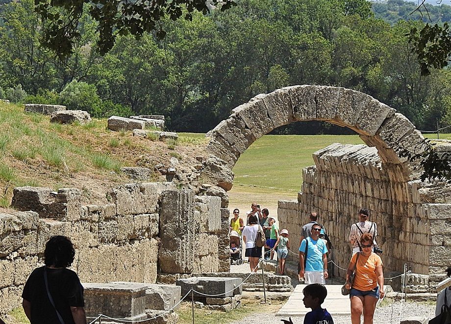 The Crypt (arched way to the stadium).