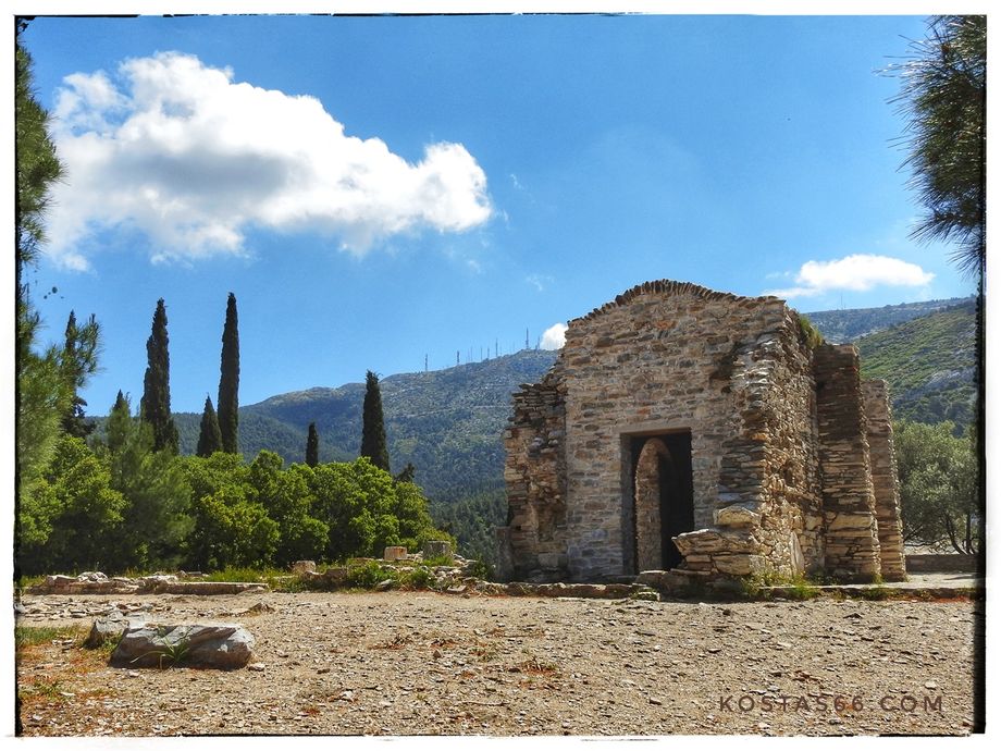 Saint Mark chapel (west entrance).