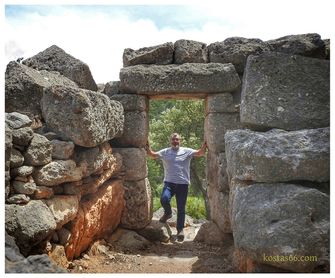 The entrance to the citadel (from inside).