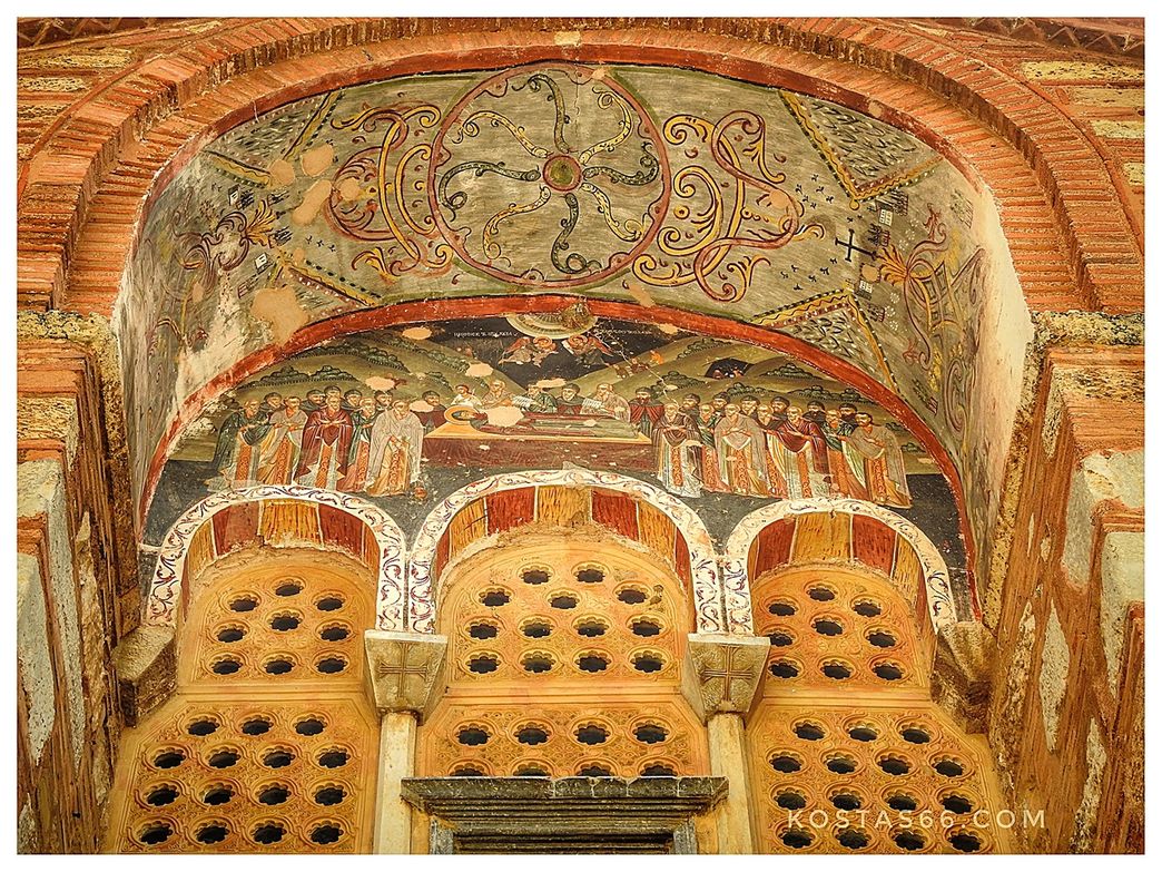 The apse above the Katholikon entrance.