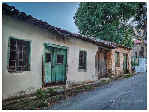 Old houses next to the St Nikolas church.