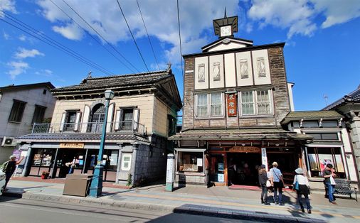 Sakaimachi Dori.