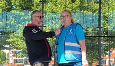 Sihteerihän se lavalle laitettiin