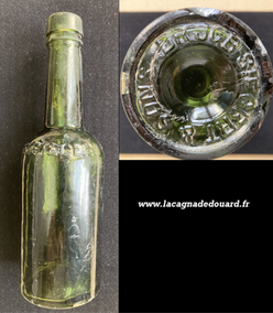 Bouteille d'amers Siegert
