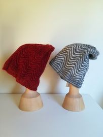 Strikket hue  med zig-zag mønster