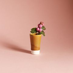 Lana_RUELLAN_vase_a_fleurs_des_champs_et_bouquets_denfants_lanaruellan