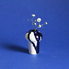 Lana_RUELLAN_vase_a_fleurs_des_champs_et_bouquets_denfants_lanaruellan