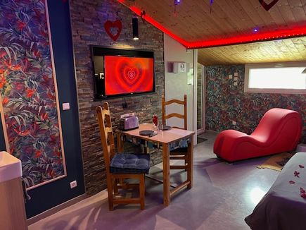 chambre avec fauteuil tantra romantique