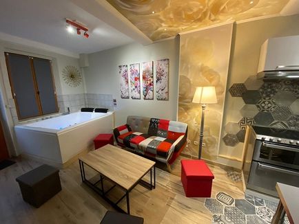 Pièce de vie avec spa (4)