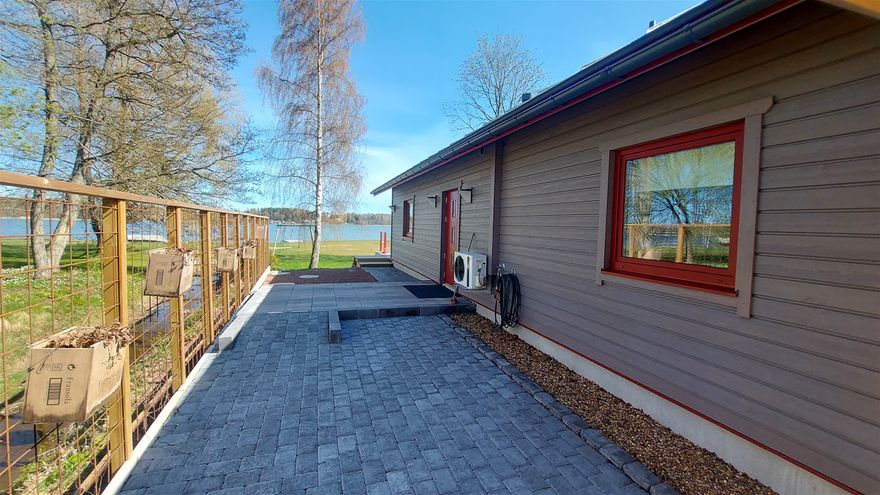 New house, 35m from waterfront