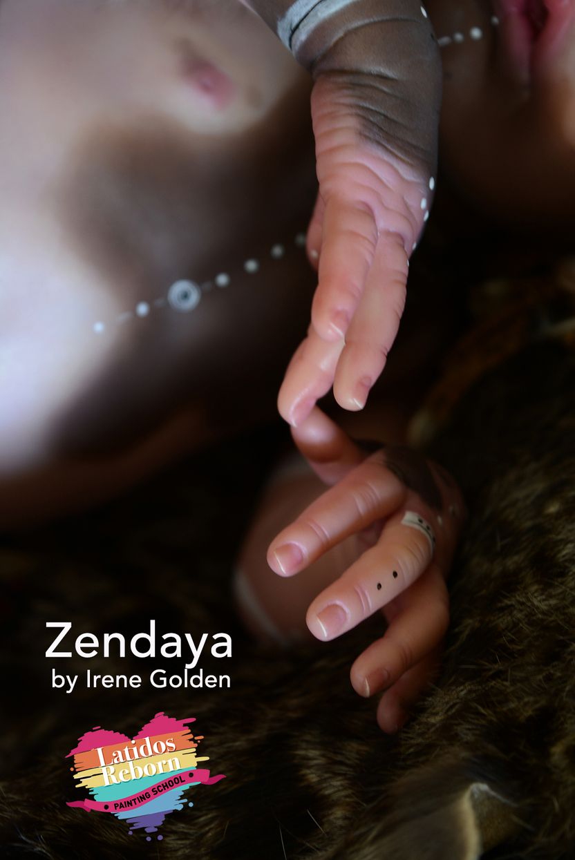14 ZENDAYA LOGO - MANOS