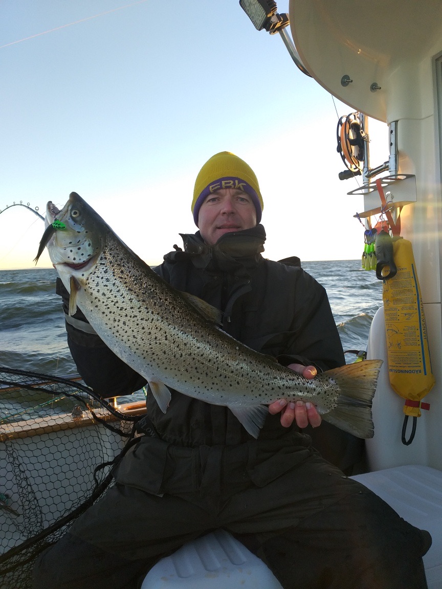 Dick "head" med en öring på 5,4kg 75 cm. Dickhead Kermit levererar