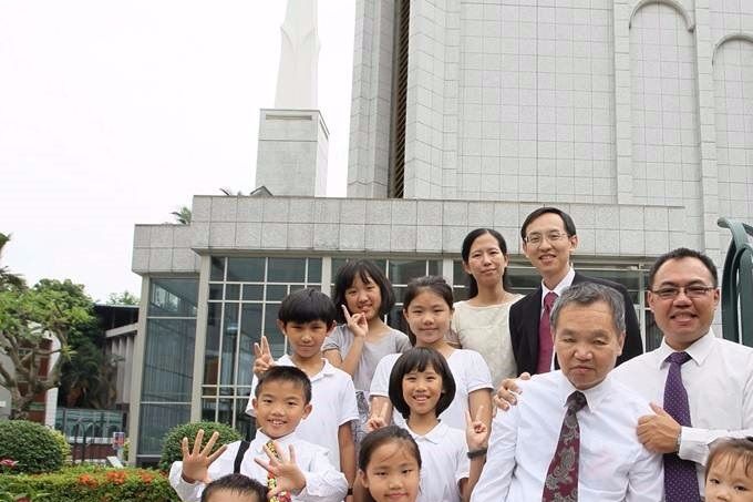新竹周家庭14人印證成為永恆家庭_2013