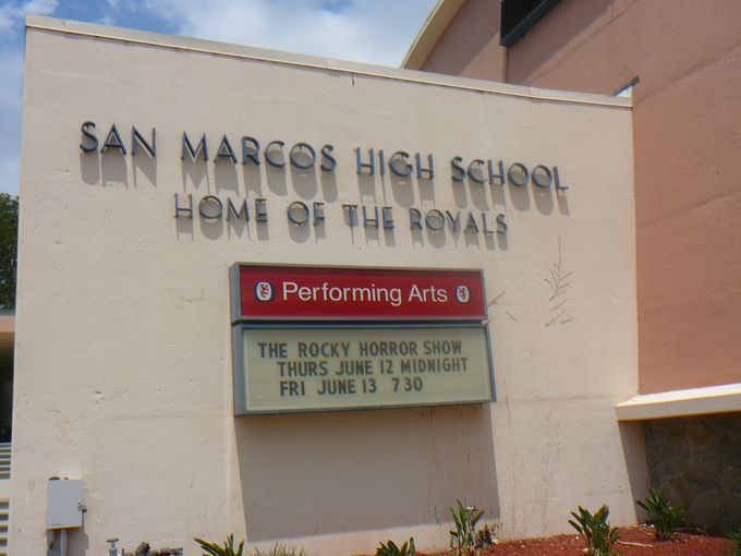Une visite au high school que j'ai fréquenté alors que j'étais étudiante à Santa Barbara...