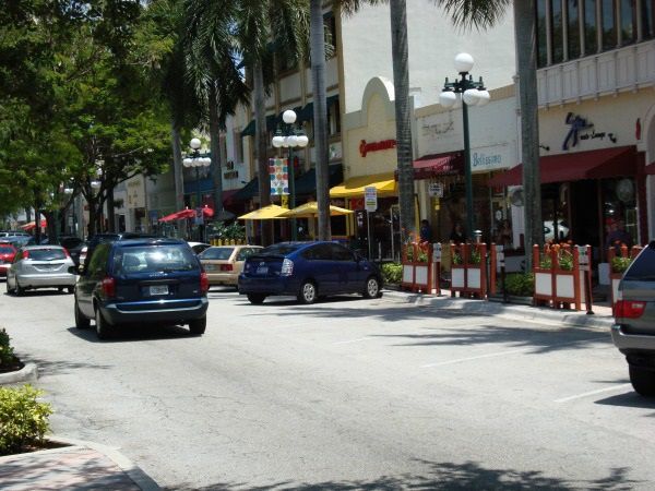 Le centre-ville d'Hollywood, avec ses boutiques et ses restaurants.