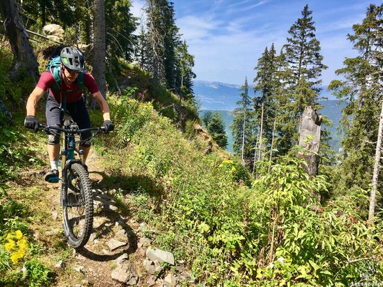 Epic mountainbiking French Alps