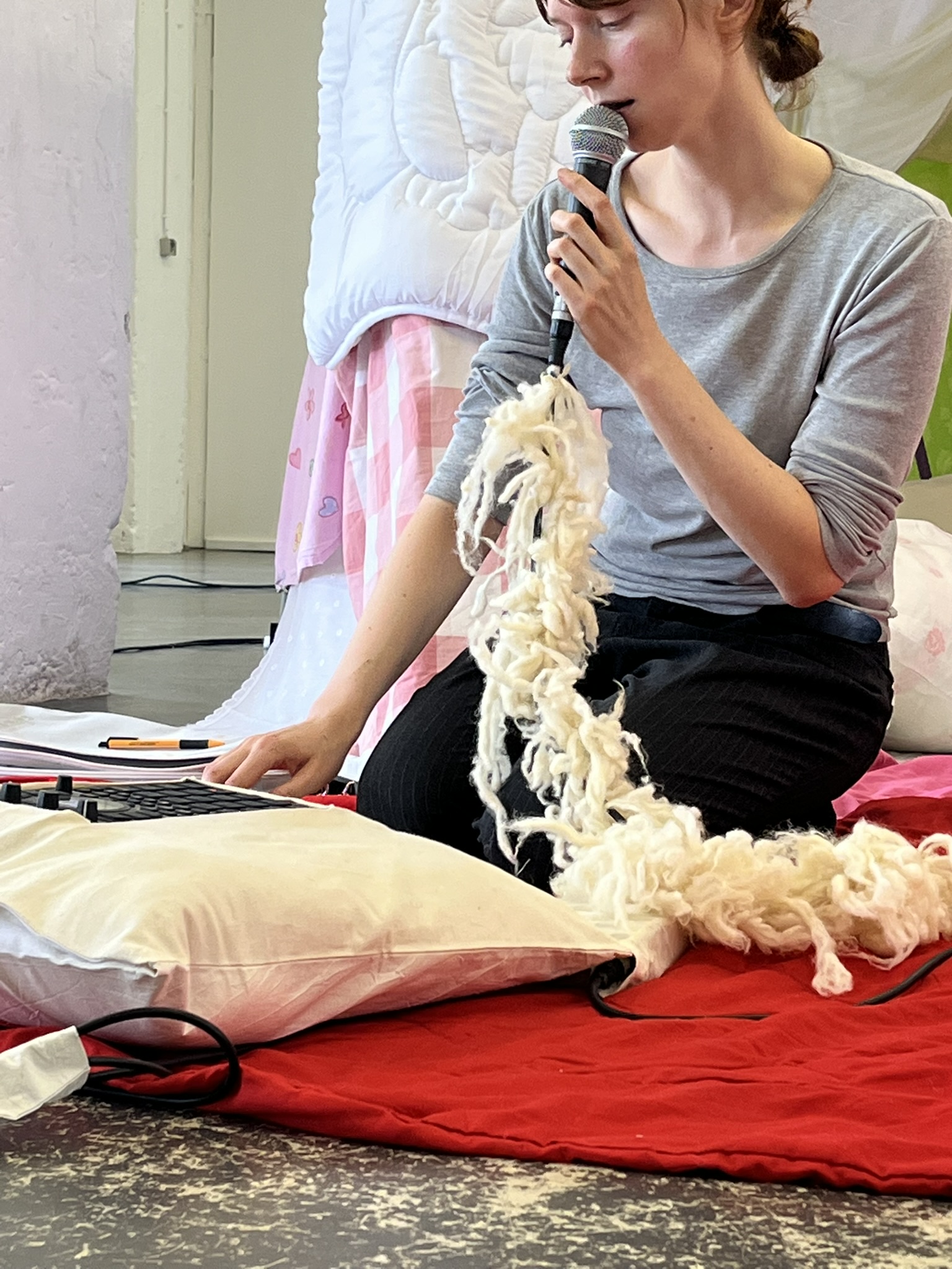 scenography for pillow talk by Juliane Schmitt_2025