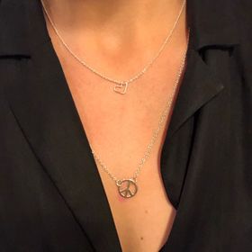 HALSBAND LITET HJÄRTA OCH FRED