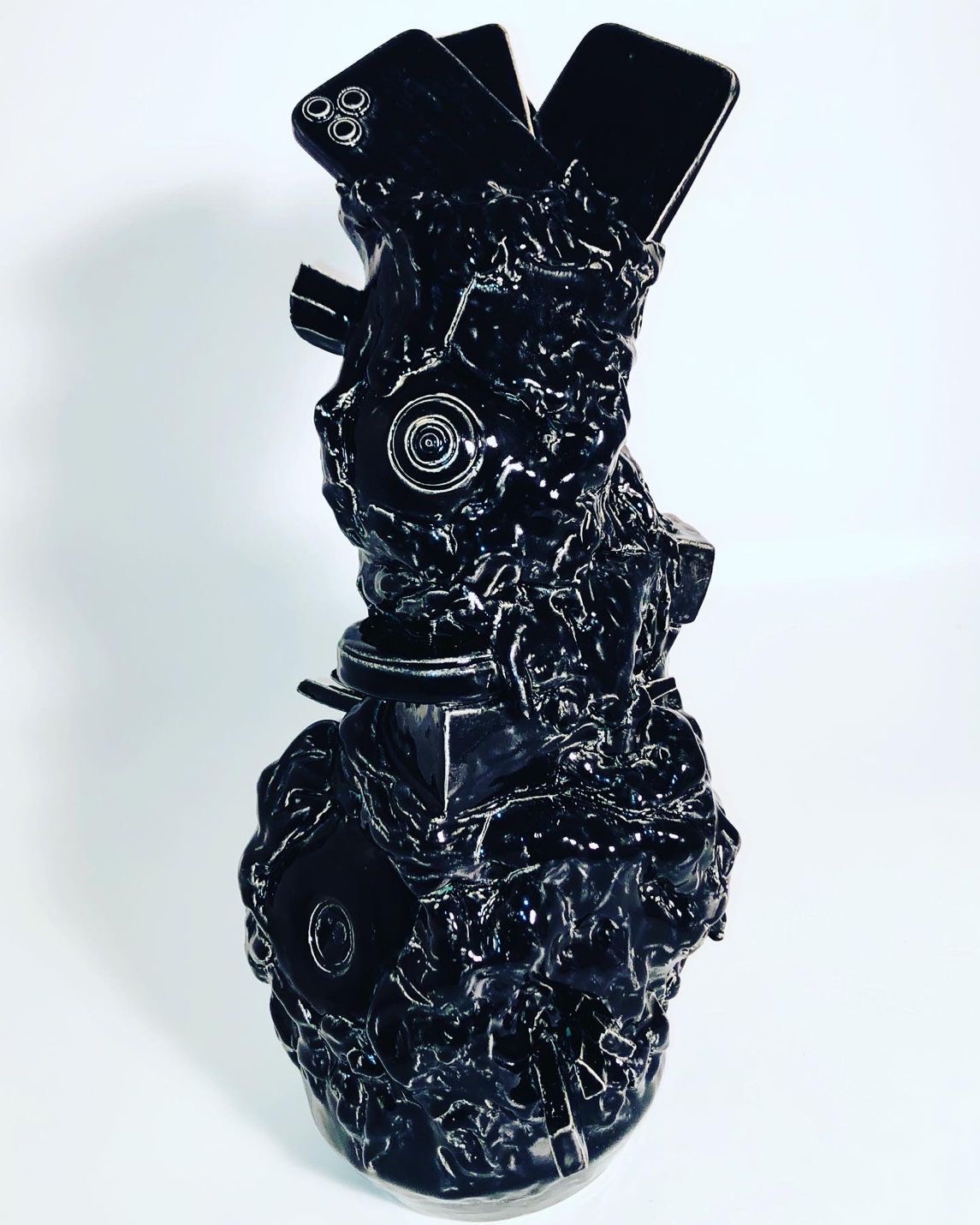 "Captured Matter" #1, 2021, stentøj, 44x24x31 cm.