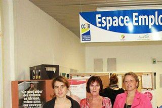 Amélie Dehay, Michèle Guillois, Corine Broudic, Jacqueline Lozahic présentent la journée d'information sur les métiers des services à la personne, lundi 14 octobre, de 14 h à 16 h 30, à l'Ehpad Pierre-Yvon Trémel.