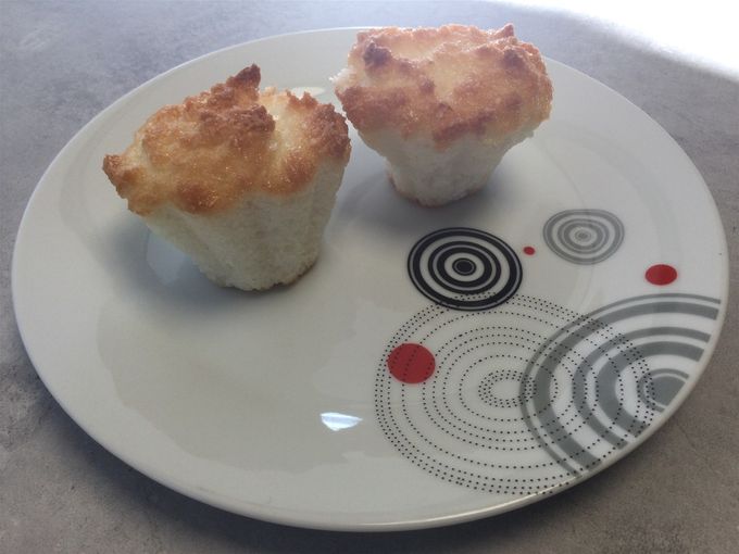 Financiers à la noix de coco accompagné d’une crème anglaise