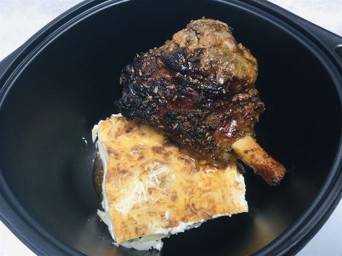Souris d’agneau confite avec une légère touche de lavande et miel