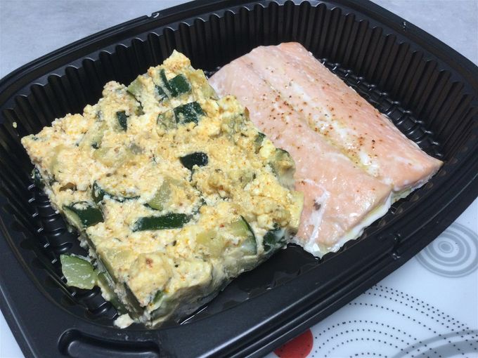 Gratin de courgettes à la bro Corse & pavé de saumon rôti