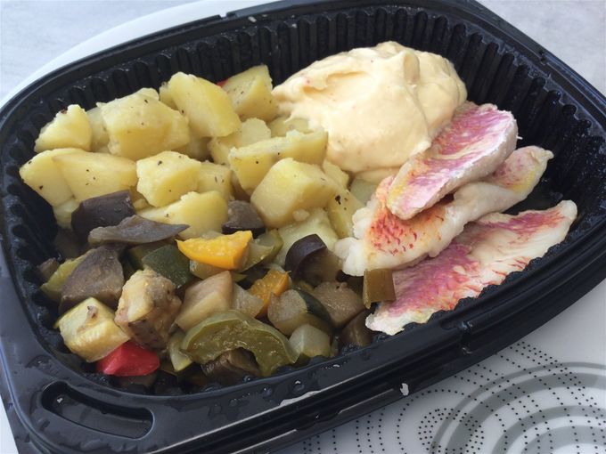 Filet de rouget et sa crème aux agrumes & légumes confits, pomme de terre rôti