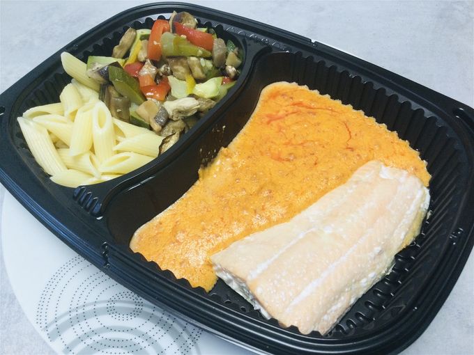 Pavé de saumon crème de chorizo & légumes confits, pâtes