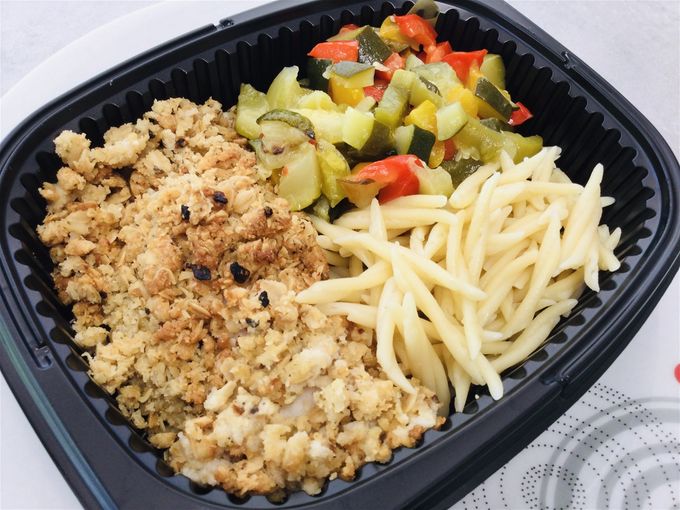 Crumble de dos de cabillaud & légumes confits, pâtes