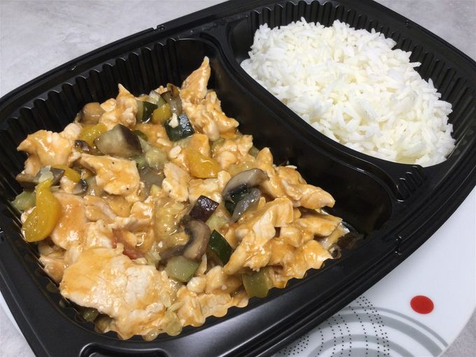 Sauté de dinde au lait de coco, curry et ses légumes & riz