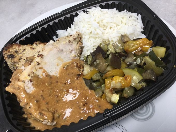 Rôti de porc à la moutarde à l’ancienne & légumes confits, riz