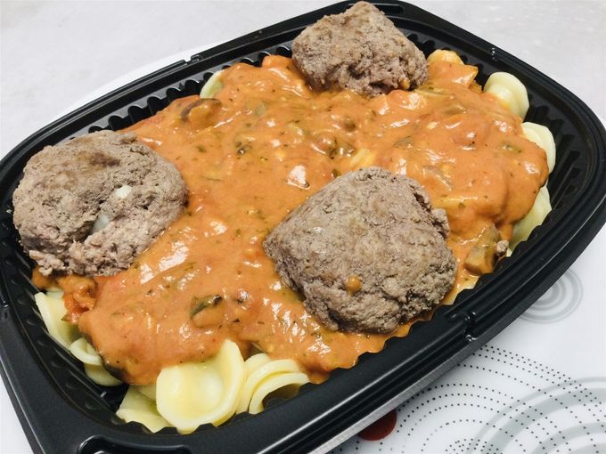 Boulettes  de bœuf surprise farcis à l’emmental sauce saveurs provençale & pâtes