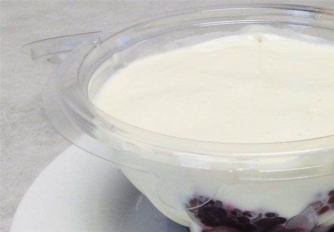 Fromage blanc façon tiramisu à la mûre
