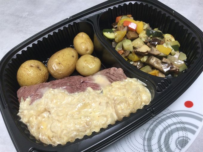 Bavette sauce aux échalotes & pomme de terre grenaille rôti, légumes confits