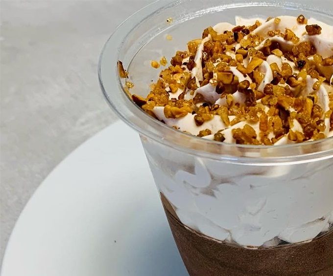 Duo de mousses: chocolat & praliné
