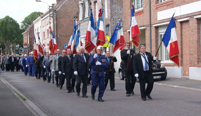 Défilé rue Montgolfier