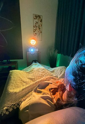 Light Mandalas AuraSync session with multi-color light therapy for deep relaxation. Light Mandalas AuraSync session with multi-color light therapy for deep relaxation.