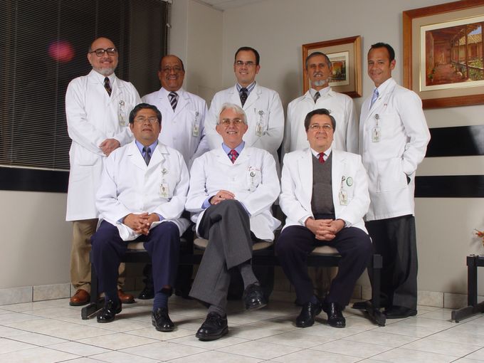 Foto del Recuerdo año 2005-Servicio de Gastroenterología-Basamea-Clínica Ricardo Palma del 2000-2005