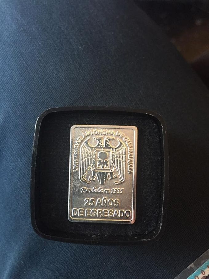 1991-2016. Bodas de Plata . Ejerciendo medicina 25 años. UNIVERSIDAD AUTÓNOMA DE GUADALAJARA.
